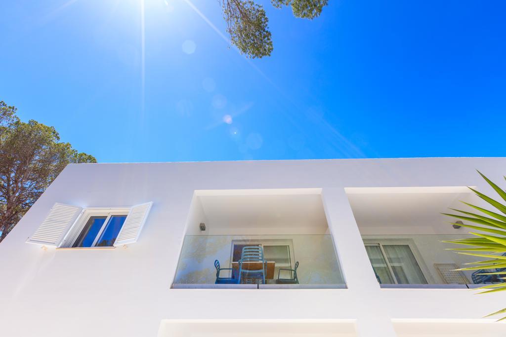 Pinos Playa Suites Playa de Migjorn Exterior foto